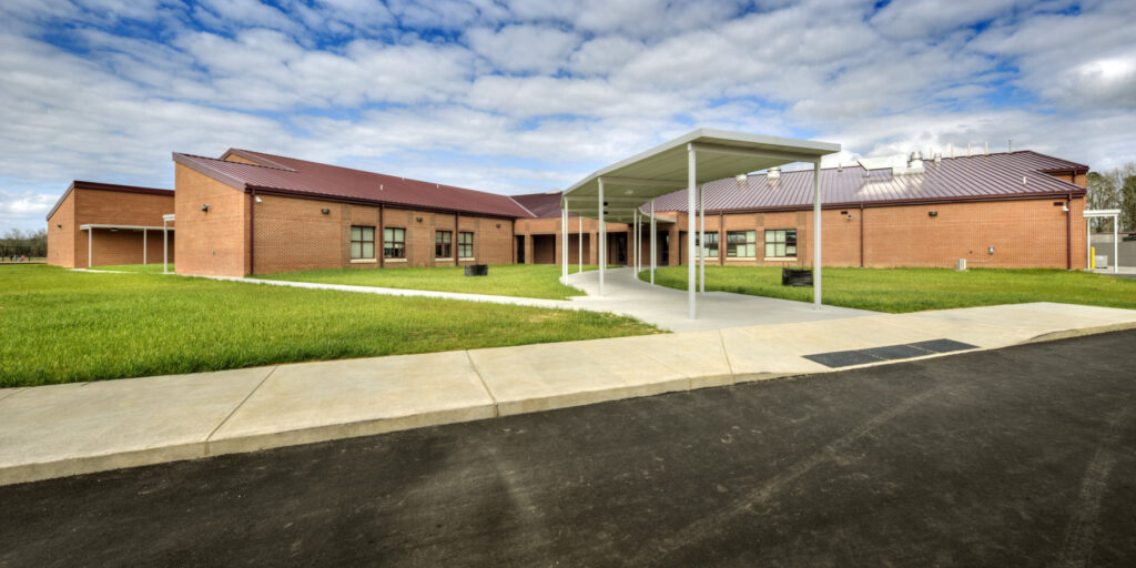 Roseboro Elementary Exterior Entrance 3