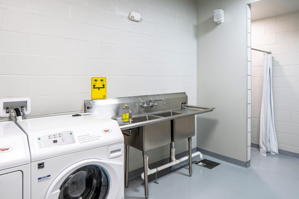 Laundry Room with Sink and Washing Machine
