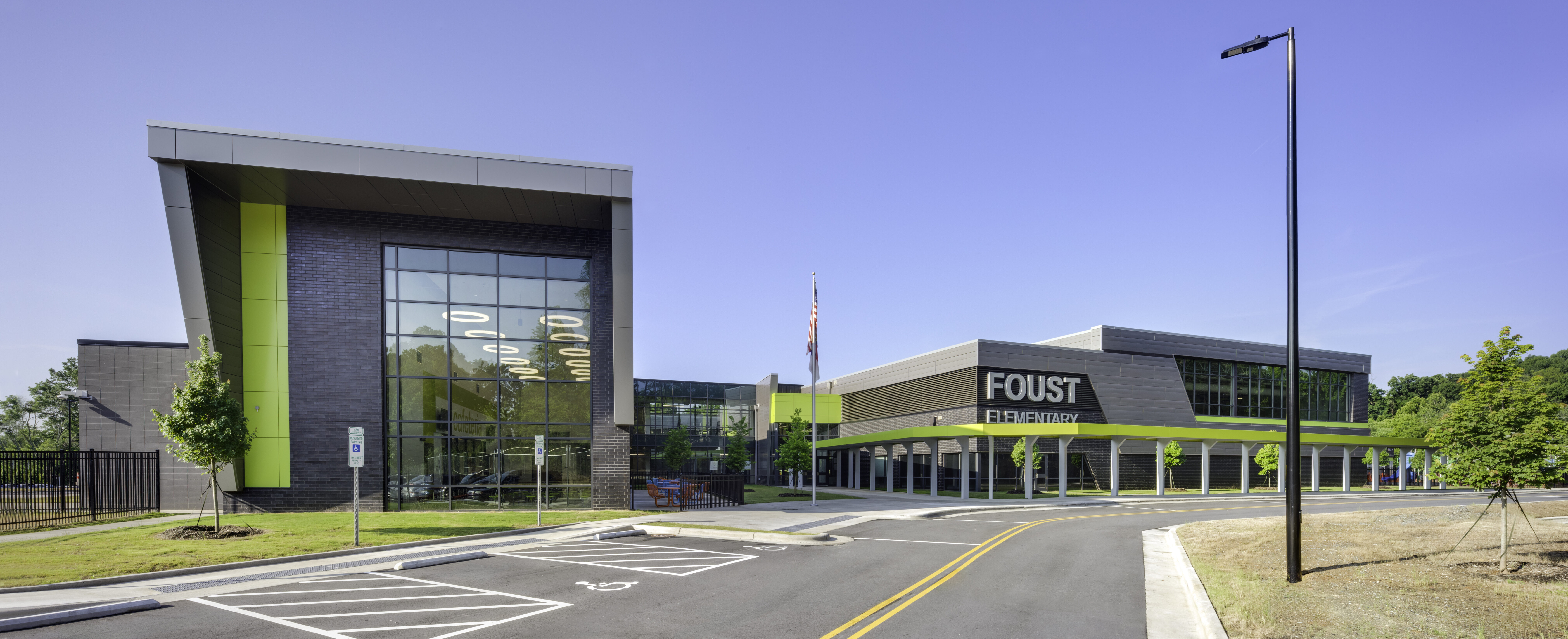 Foust Elementary School exterior